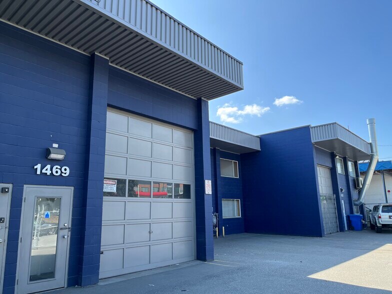 More Photos Of 1465-1469 Barrow St, North Vancouver Industrial For Lease
