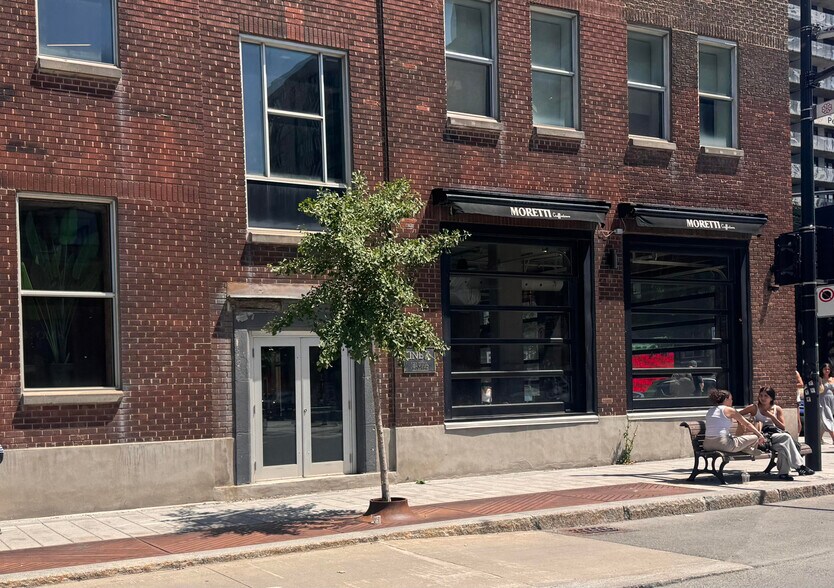 More Photos Of 1059 Rue Wellington, Montréal Apartments For Sale