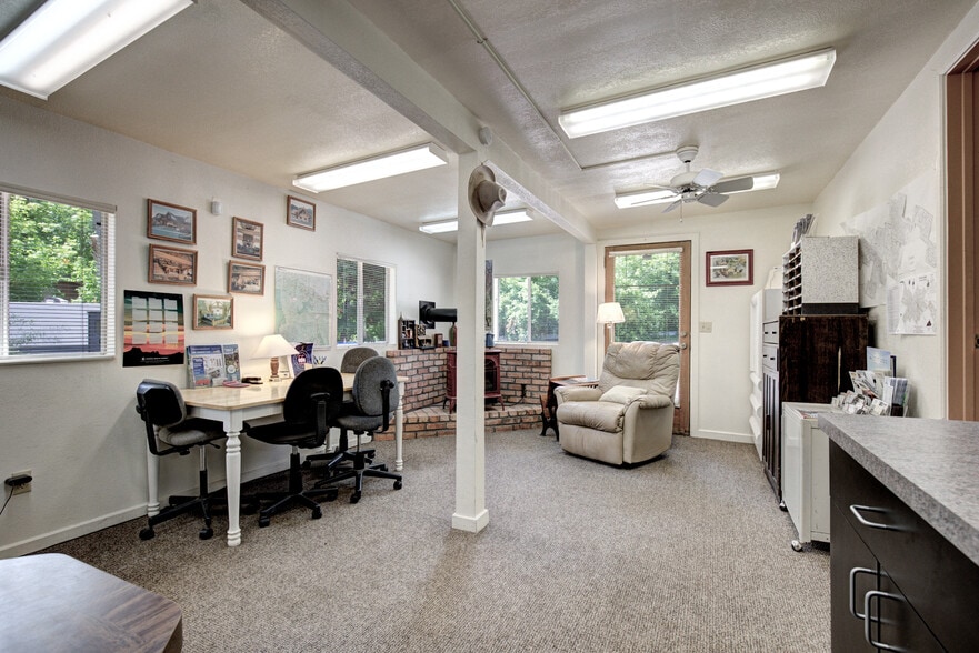 More Photos Of 1389 E Christopher Creek Loop, Payson Storefront Retail Office For Sale