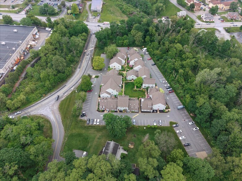 More Photos Of 10 Mystic Ln, Malvern Loft Creative Space For Sale