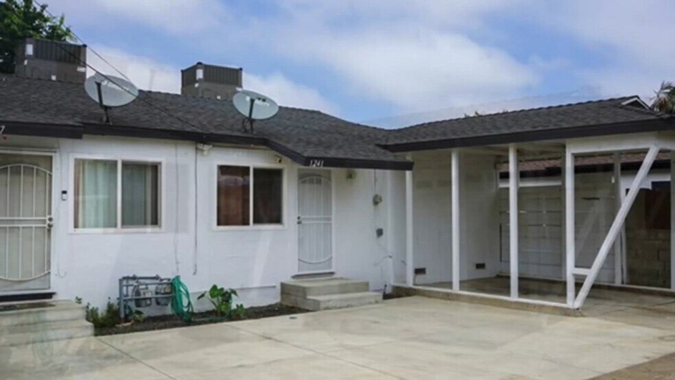 Primary Photo Of 1235 Clavel Ave, Ventura Apartments For Sale