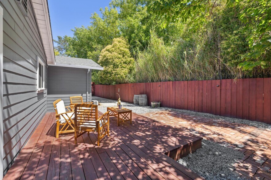 More Photos Of 846 Wilmac Ave, Novato Apartments For Sale