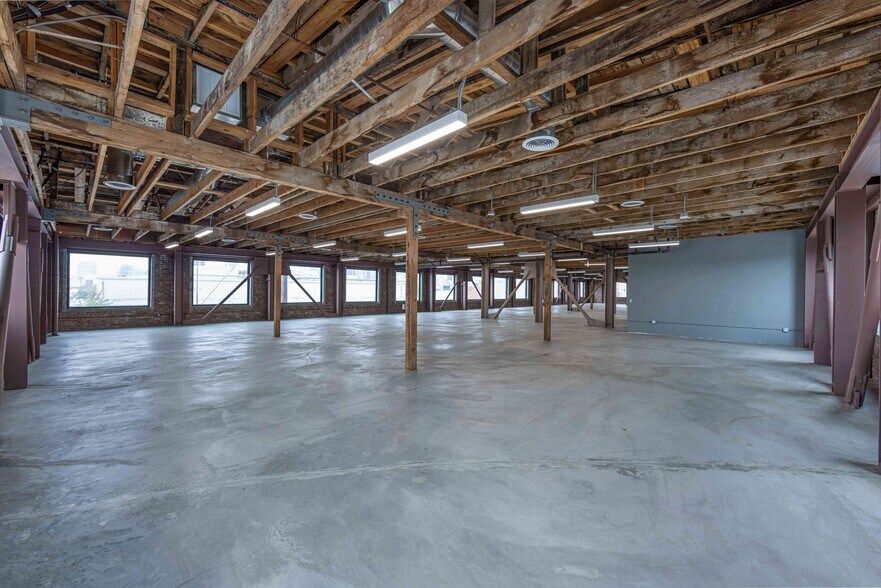 More Photos Of 440 Seaton St, Los Angeles Loft Creative Space For Lease