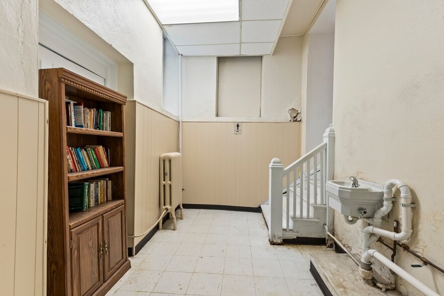 More Photos Of 1517 McCausland Ave, Saint Louis Specialty For Sale