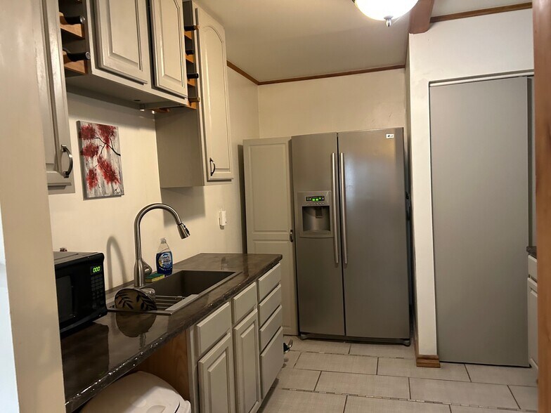 More Photos Of 135-145 Cleveland Ave, Loveland Warehouse For Sale