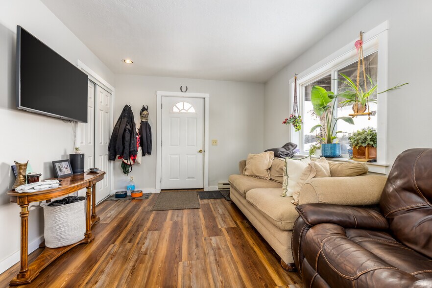 More Photos Of 200 Aspen Meadows Rd, Driggs Apartments For Sale