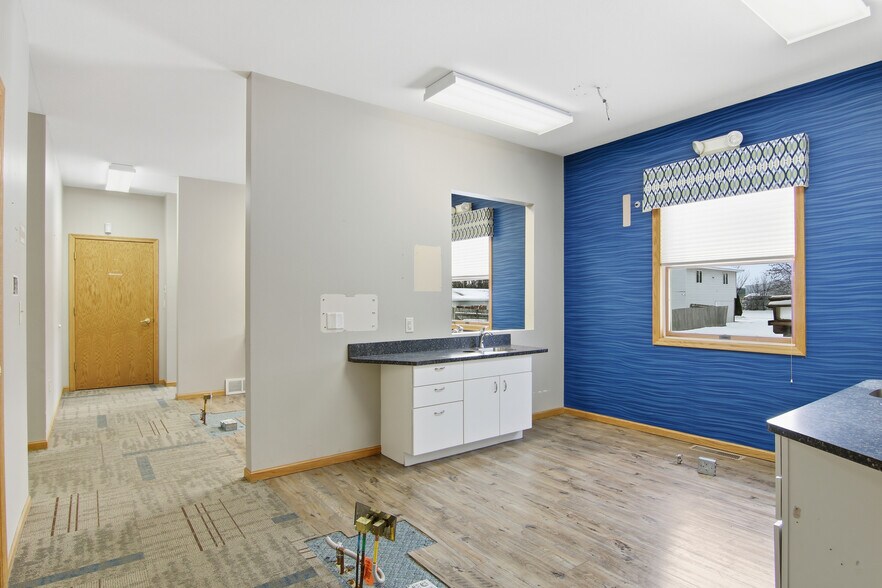 More Photos Of 1813 Wilson St, Menomonie Medical For Sale