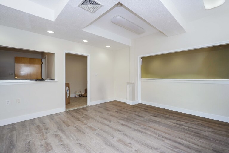 More Photos Of 76 Battery Ave, Brooklyn Apartments For Lease
