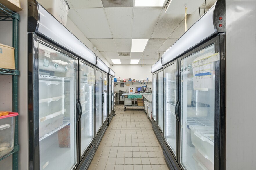 More Photos Of 17961 Sky Park Cir, Irvine Light Manufacturing For Lease