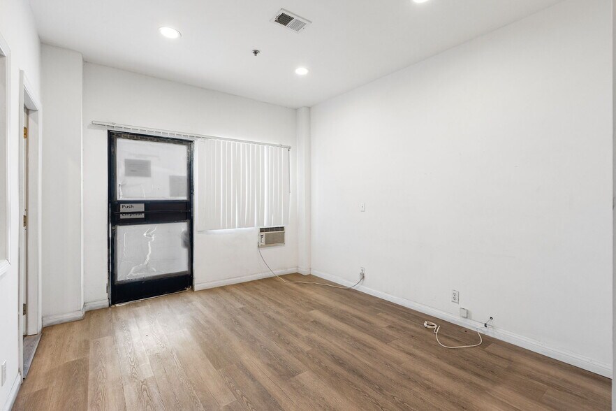 More Photos Of 127-129 S 8th Ave, La Puente Warehouse For Sale