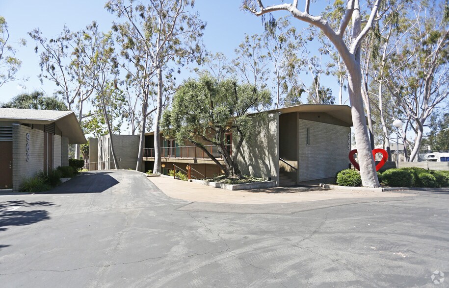 More Photos Of 969 Colorado Blvd, Los Angeles Loft Creative Space For Lease