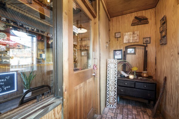 More Photos Of 601 N 1st St, Pulaski Restaurant For Sale