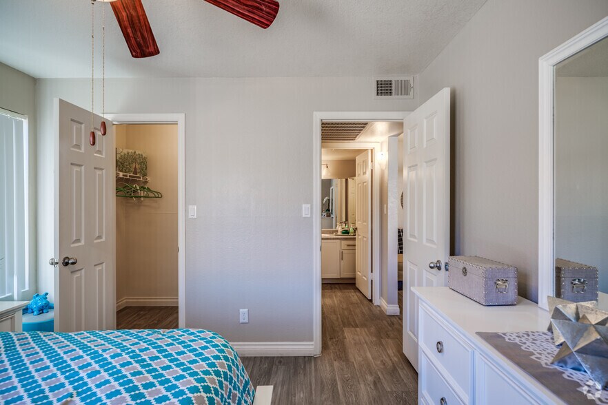 More Photos Of 8530 N 22nd Ave, Phoenix Apartments For Sale