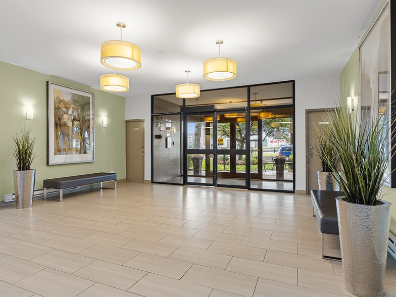 More Photos Of 360 Croydon Ave, Ottawa Apartments For Lease