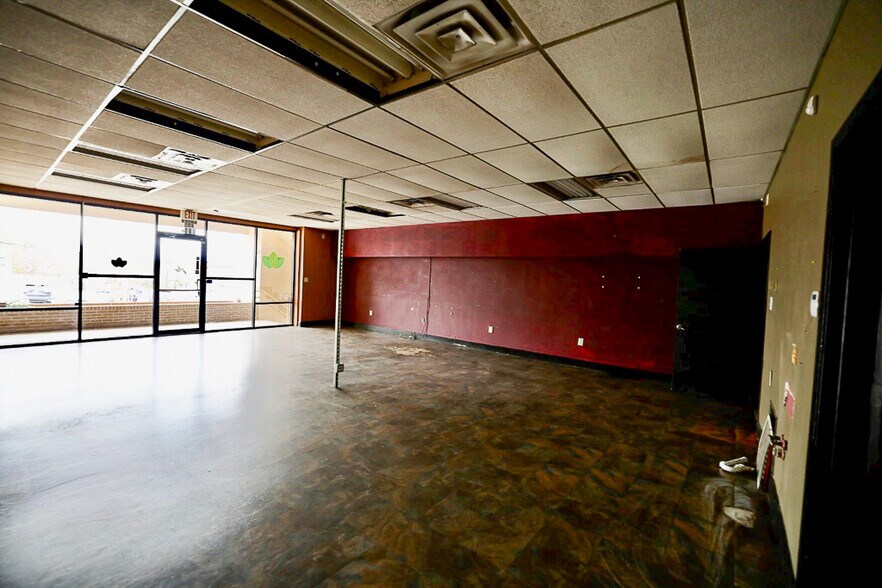 More Photos Of 600 N Austin Ave, Georgetown Unknown For Lease