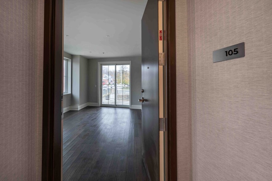 More Photos Of 80 9th St E, Owen Sound Apartments For Sale