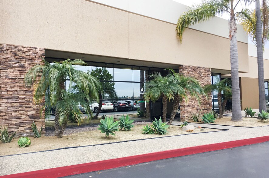 More Photos Of 2598 Fortune Way, Vista Light Distribution For Sale