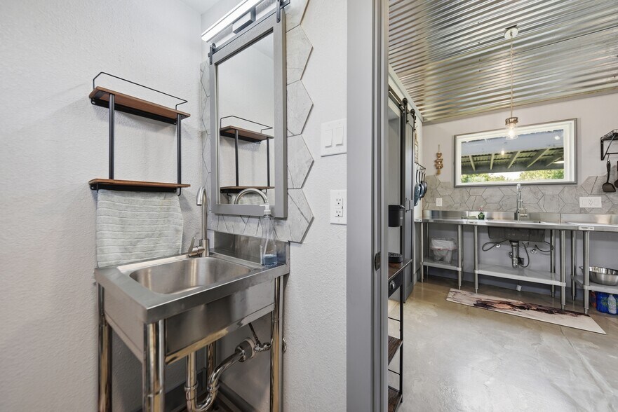 More Photos Of 14619 Highway 36 South, Somerville Specialty For Sale
