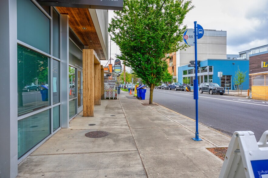 More Photos Of 10-12 NE Shaver St, Portland Apartments For Sale