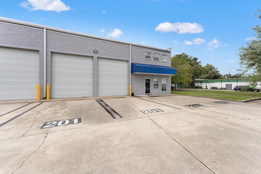 Primary Photo Of 7949 Atlantic Blvd, Jacksonville Unknown For Lease