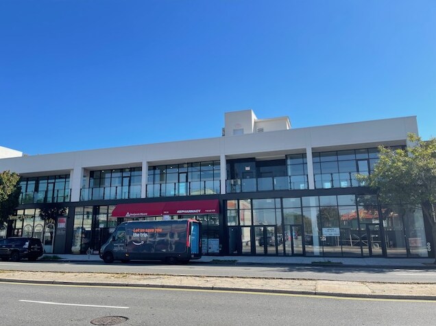 More Photos Of 18610 Union Tpke, Fresh Meadows Storefront Retail Office For Lease