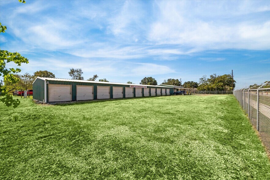 More Photos Of 5555 Hand Rd #B, Richmond Self Storage For Sale