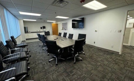 More Photos Of 2325 Featherstone Rd, Auburn Hills Warehouse For Lease