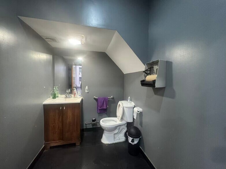 More Photos Of 6222-6224 18th Ave, Brooklyn Storefront Retail Residential For Lease