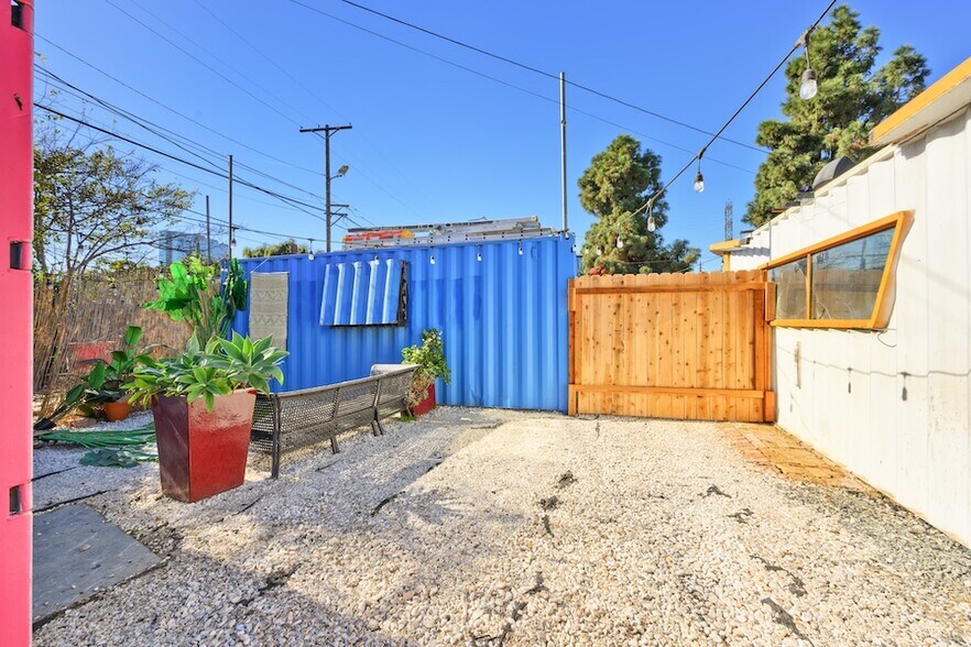 More Photos Of 5740-5754 W Adams Blvd, Los Angeles Storefront Retail Office For Lease