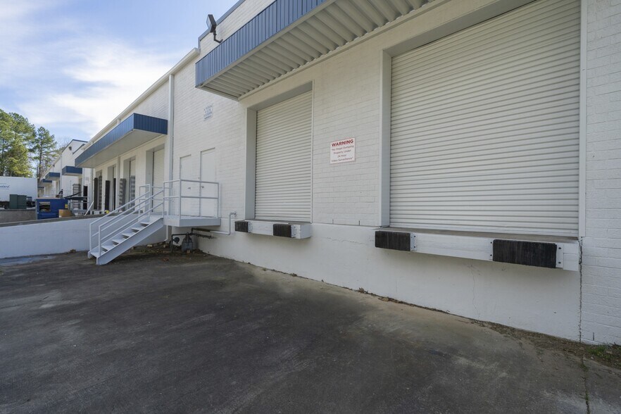 More Photos Of 3061 Kingston Ct SE, Marietta Distribution For Lease