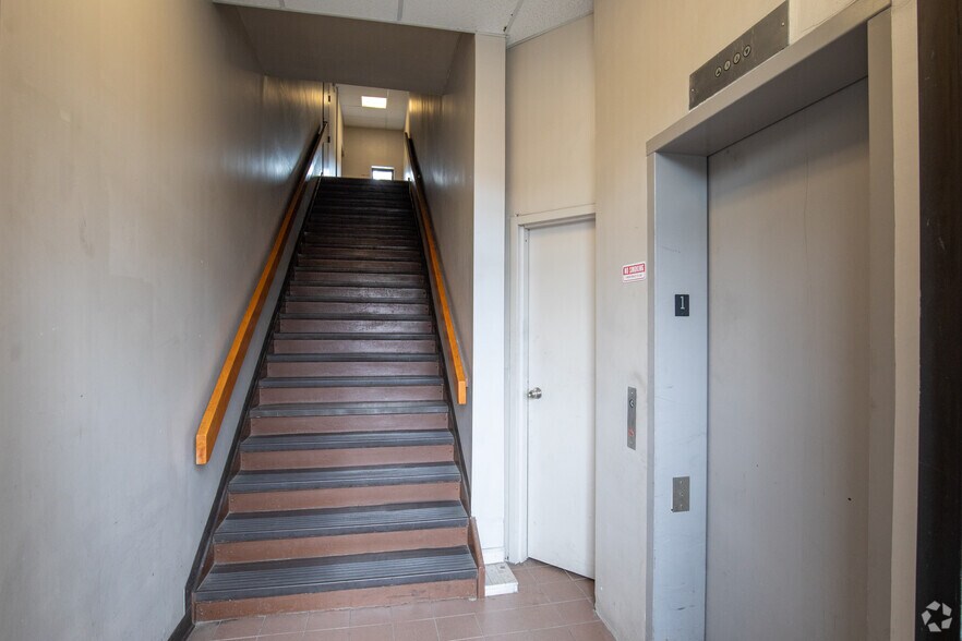 More Photos Of 393 Sunrise Hwy, Lynbrook Storefront Retail Office For Sale