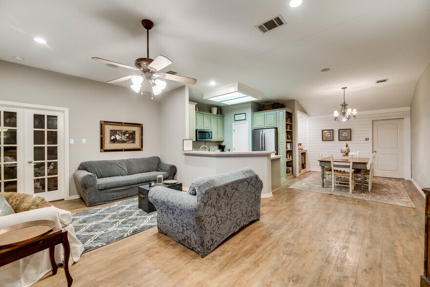 More Photos Of 955 Jack Eastham, Avalon Land For Sale