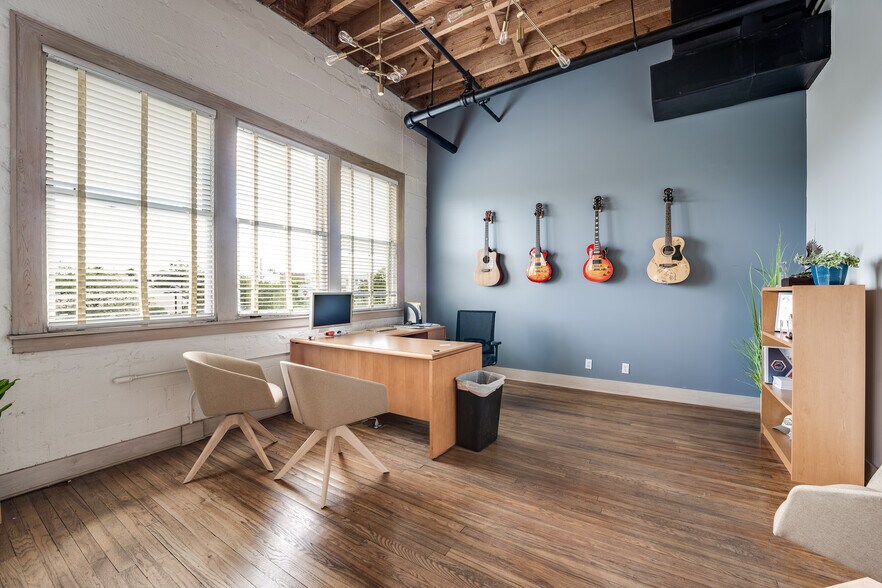 More Photos Of 2002 San Marco Blvd, Jacksonville Unknown For Lease