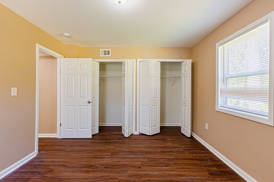 More Photos Of 3000 Ember Dr, Decatur Apartments For Sale