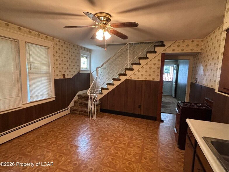 More Photos Of 12 Hill St, Glen Lyon Apartments For Sale