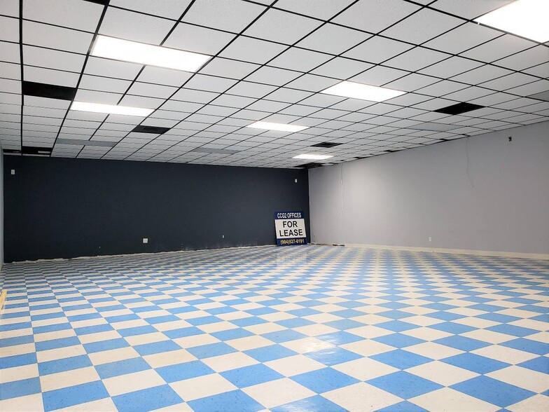 More Photos Of 6701 Beach Blvd, Jacksonville Freestanding For Lease