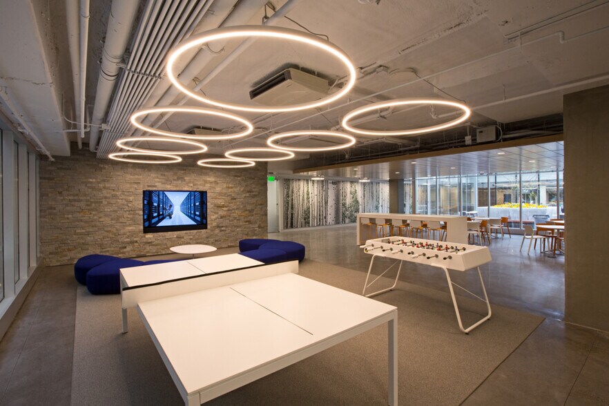 More Photos Of 370 17th St, Denver Office For Lease