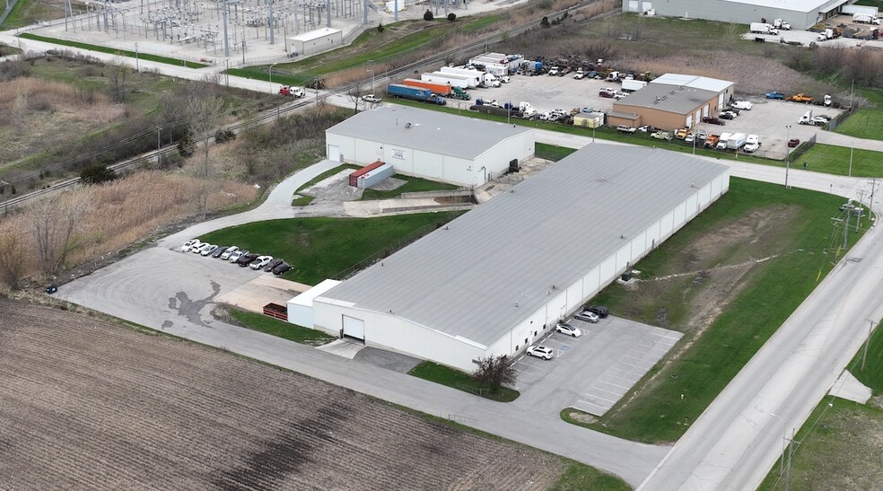 Primary Photo Of 800 Central Ave, University Park Warehouse For Sale