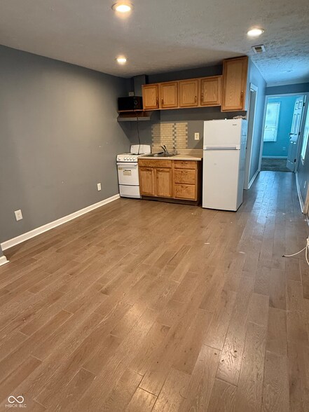 More Photos Of 2322 Paris Ave, Indianapolis Multifamily For Sale