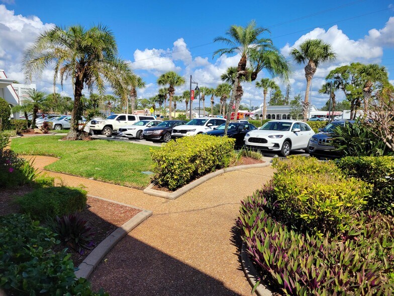 More Photos Of 2811 Tamiami Trl, Port Charlotte Unknown For Lease