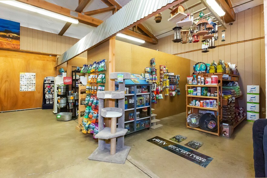 More Photos Of 461 NE Old Belfair Hwy, Belfair Storefront Retail Office For Sale