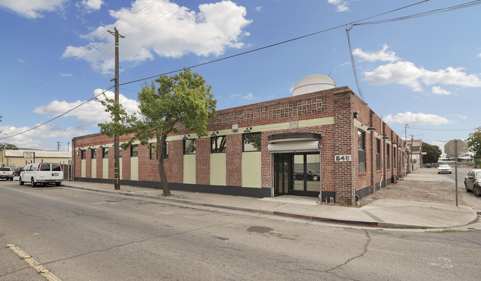 Primary Photo Of 648 W Fremont St, Stockton Service For Lease