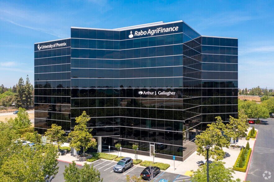Primary Photo Of 45 E River Park Pl W, Fresno Office Residential For Lease