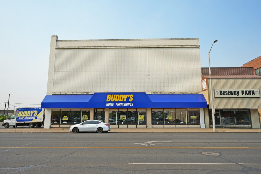 More Photos Of 24 S 1st St, Yakima Freestanding For Sale