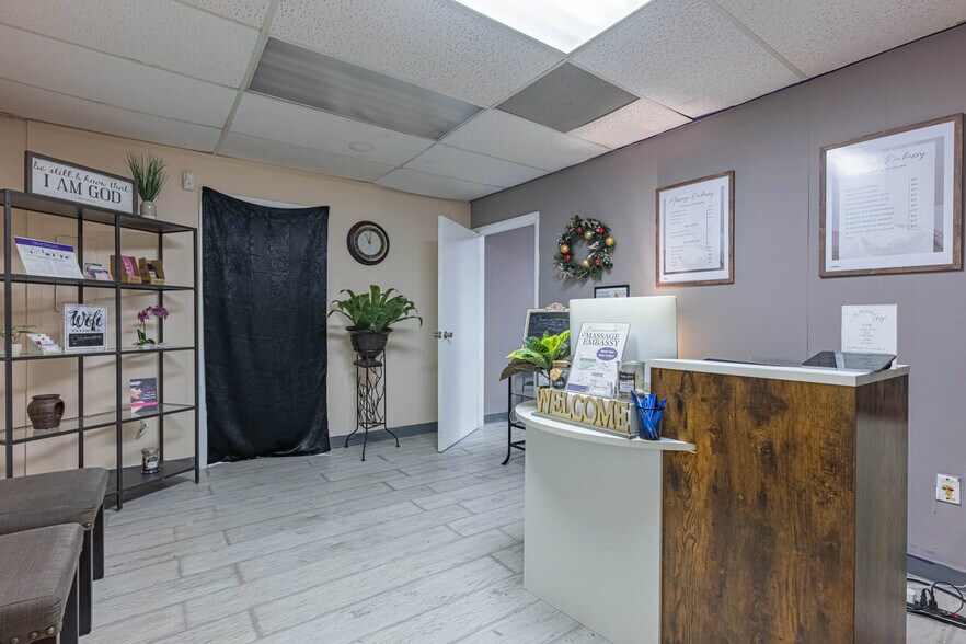 More Photos Of 8620 Winton Rd, Cincinnati Medical For Sale