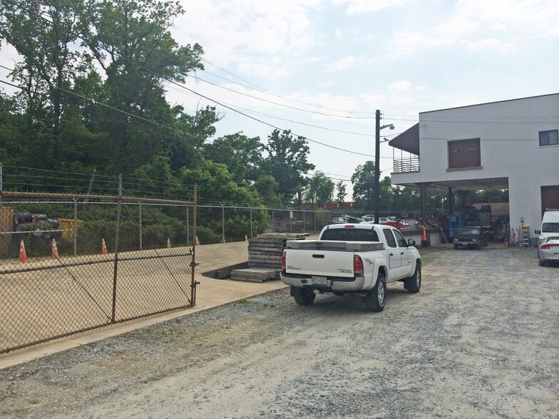 More Photos Of 6501 Yochelson Pl, Clinton Warehouse For Lease