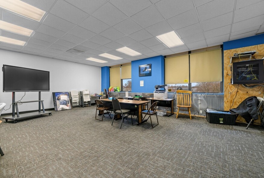 More Photos Of 21 Davidson Ave, Buffalo Schools For Sale