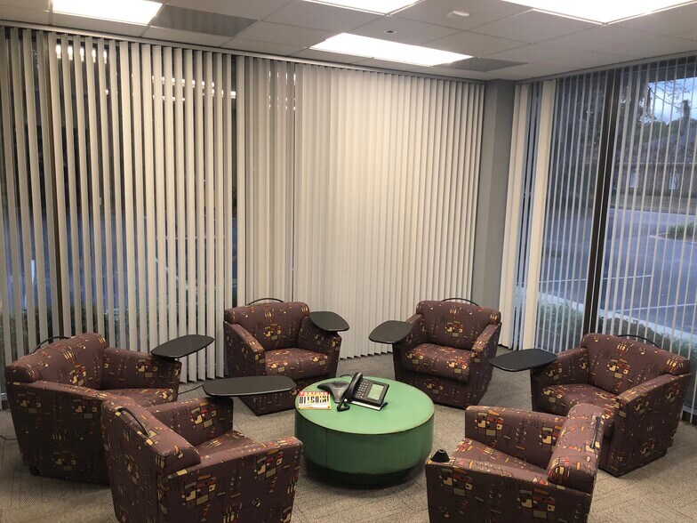 More Photos Of 24 Oglethorpe Professional Blvd, Savannah Medical For Lease