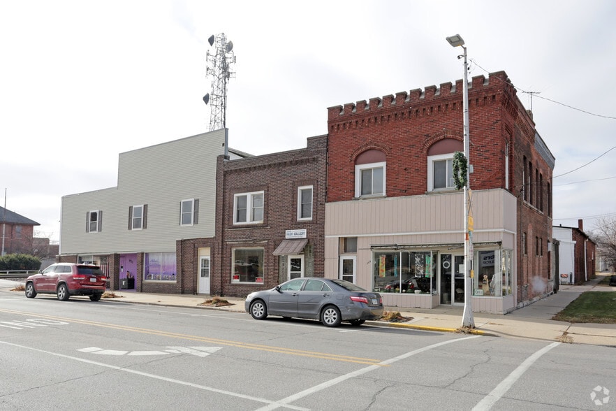 More Photos Of 921-927 Story St, Boone Storefront For Lease