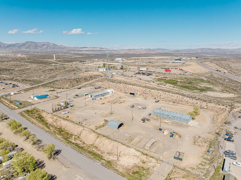 More Photos Of 824 Poplar St, Carlin Industrial For Sale